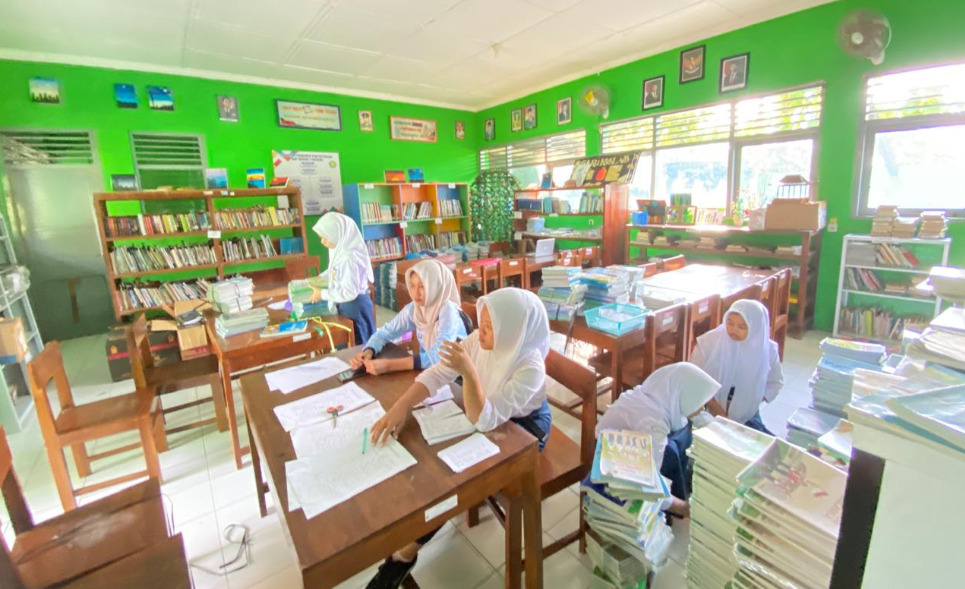 Tertib Administrasi Perpustakaan, SMP N 3 Imogiri Jadwalkan Pengembalian Buku Paket untuk Kelas VII dan VIII